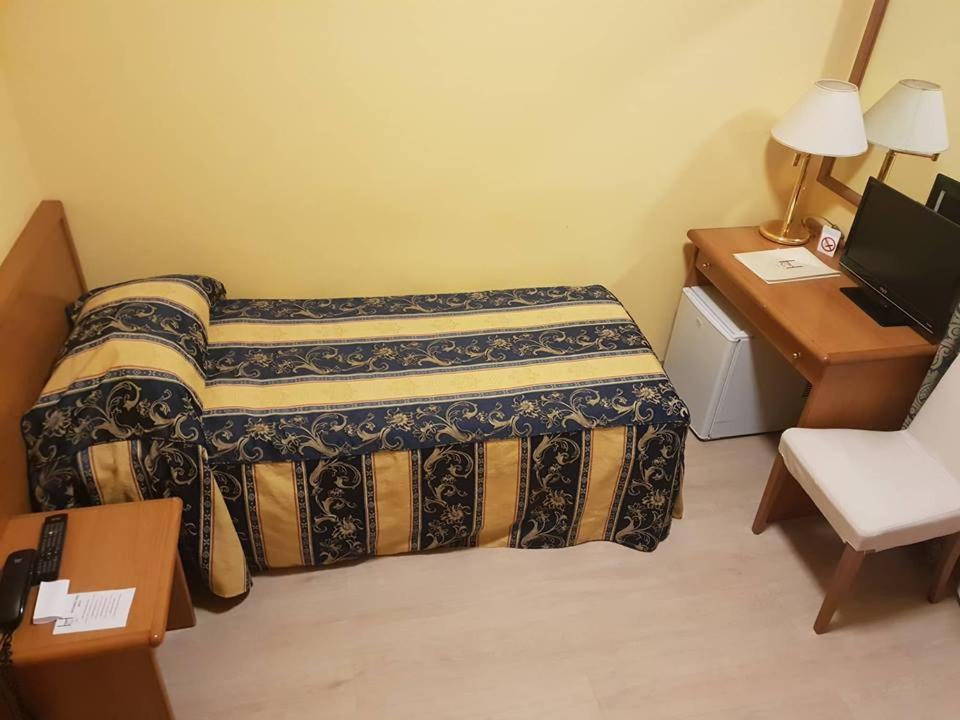 Hotel Casa Rossa Монтекатини Терме Екстериор снимка