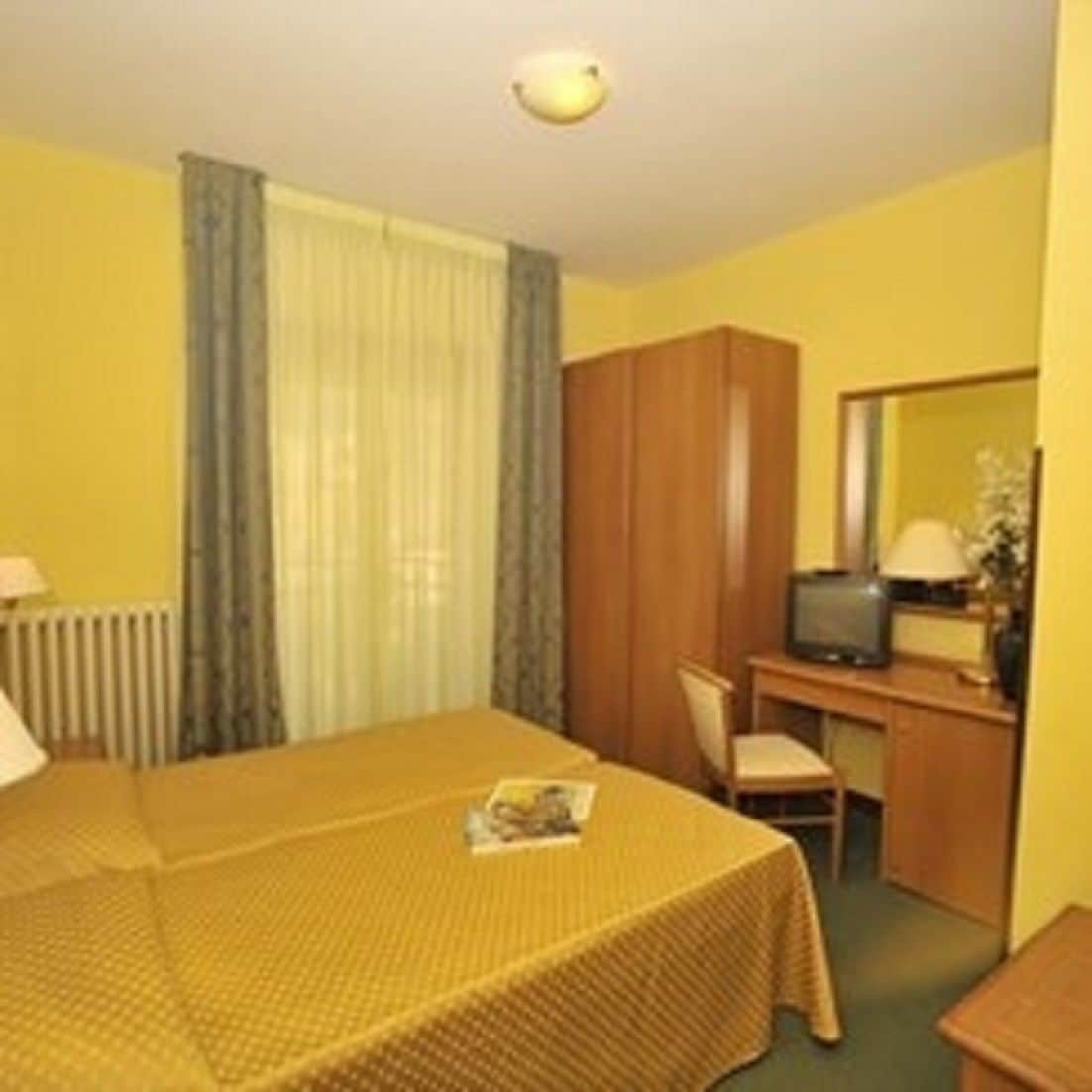 Hotel Casa Rossa Монтекатини Терме Екстериор снимка