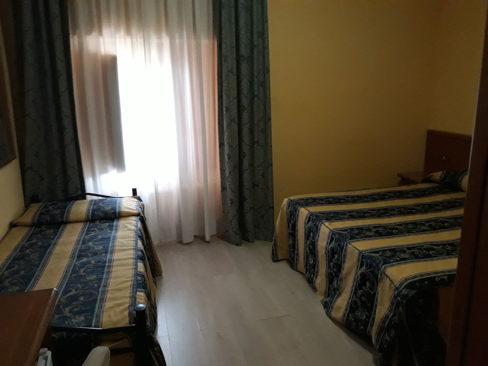 Hotel Casa Rossa Монтекатини Терме Екстериор снимка