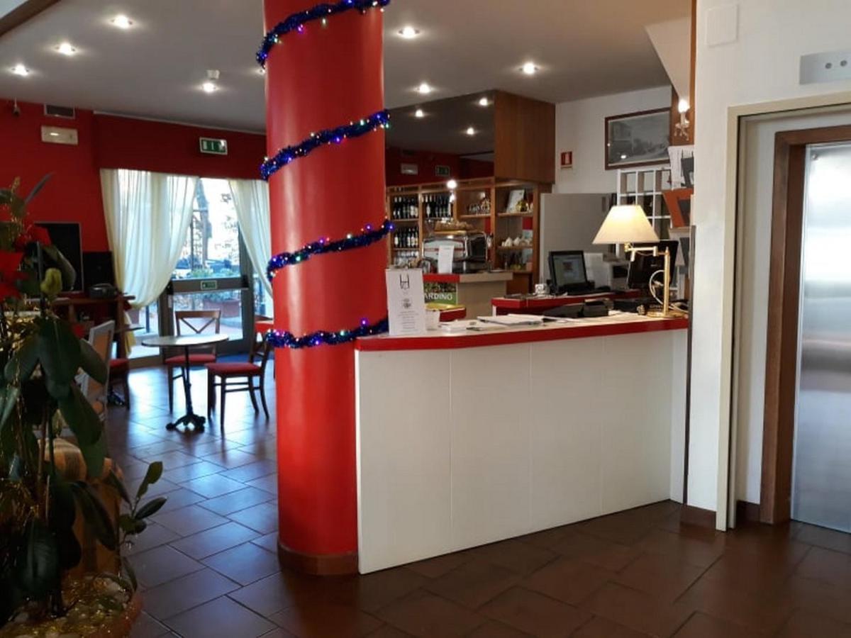 Hotel Casa Rossa Монтекатини Терме Екстериор снимка